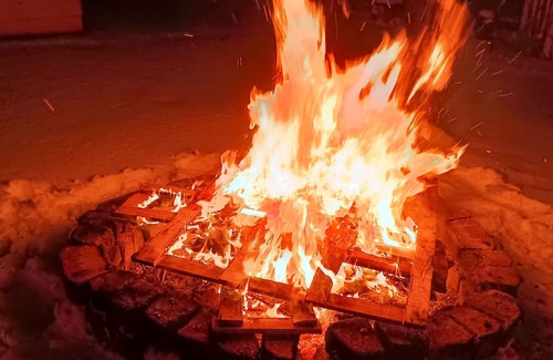 St. Cloud House | Charming house near hospital/ymca with wireless internet & firepit in St. Cloud.