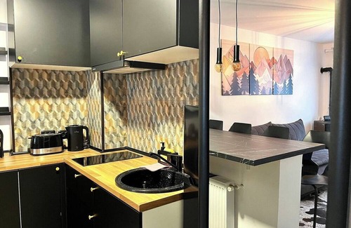 Busteni Apartment | Deer House Sinaia | Fireplace and Balcony