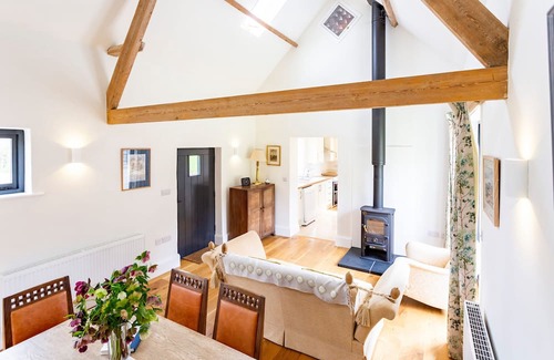 Whitchurch Cottage | JOHNSONS SMALLHOLDING, pet friendly, with a garden in Whitchurch