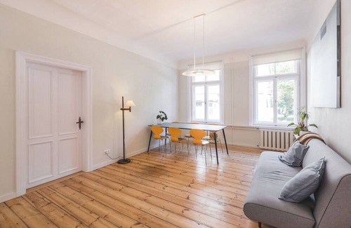 Avoti Apartment | Art & Design Parkview Apartment in Rīga