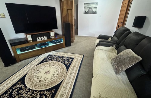 Brighton House | Quiet cozy room by the beach R1