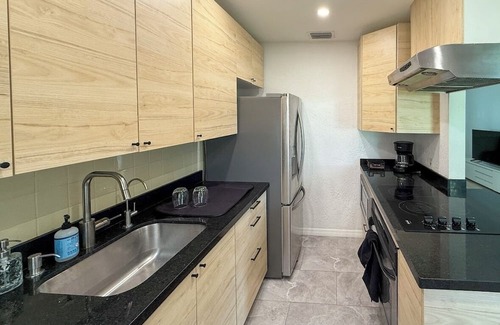 South Miami House | South Miami Home, a block away from UM