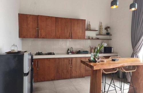 Dewi Sri Villa | Modern Tropical 2BR Villa in Seminyak Kuta with Pool - Near Beach and shopping