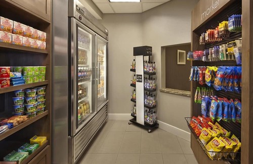 Avon Apartment | Comfort and Convenience! 4 Cozy Units w/Free Breakfast and Parking!