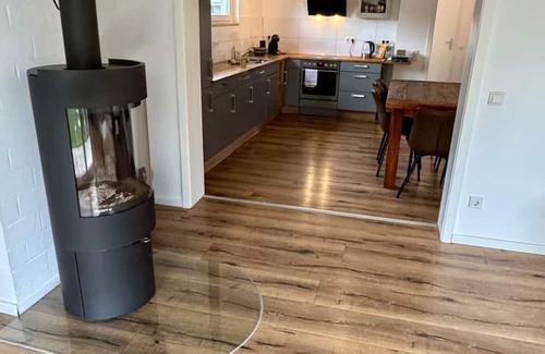 Bergisch Gladbach Apartment | Light-flooded apartment in a natural location - near Cologne