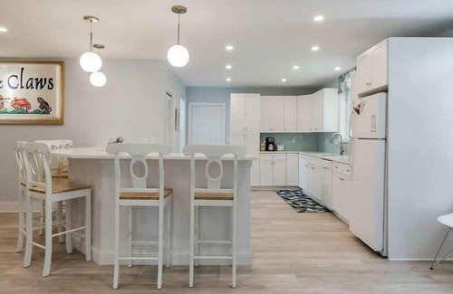 Kennebunkport House | Expansive Seaside Escape on Edgewood