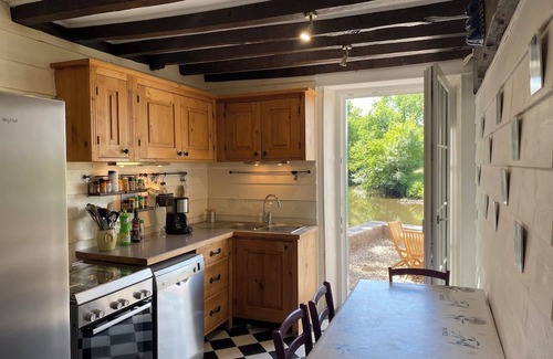 Ardentes House | Mill on the banks of the Indre in Berry. A bucolic, historic site on an island