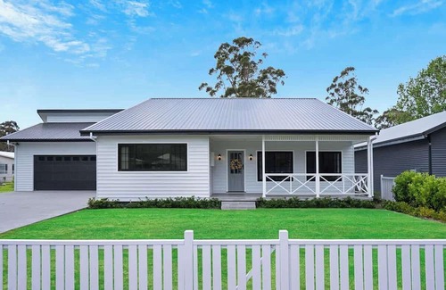 Blackalls Park House | Homestead on Fennell - Fresh Eggs, Farm & BBQ Fun