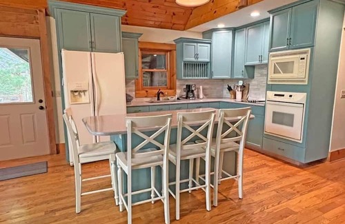 Kelleys Island House | Lakeview Stress Relief - 4 Bdrms/3 Baths