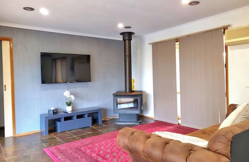 Bacchus Marsh House | Summer viewn