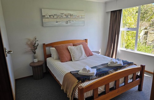 Tokanui Other | Crayfish Creek Farmstay - Rustic meets Coastal Charm & Stunning panoramic views.