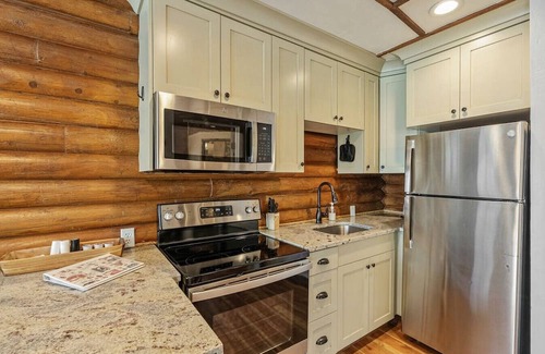 Coalville Cabin | Hideline Hideaway | Pool | Hot Tub | Snowmobiling