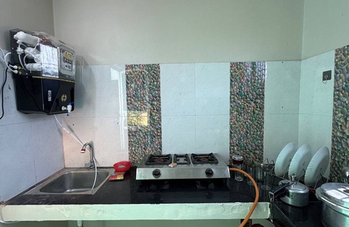 Varanasi Apartment | 2-bedroom apartment in beautiful Assi Ghat,Varanasi with AC