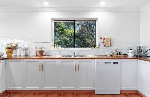 Pacific Heights House | The Coral Hideaway - coastal escape/ocean views