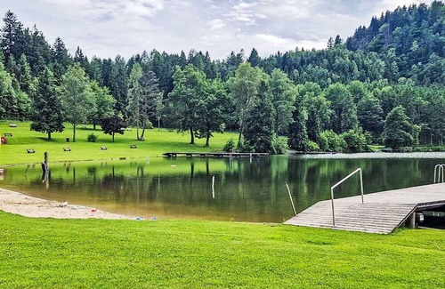 Sankt Urban Apartment | Nice apartment for 3 guests with WIFI, pool, TV and balcony