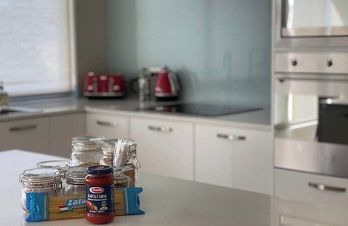 Penneshaw House | KI Blue|Ocean views|Luxe|Spacious|Kangaroo Island