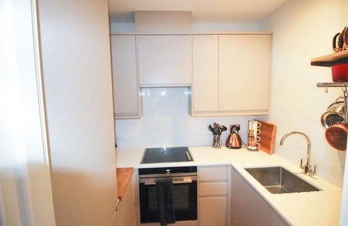 Maidenhead Apartment | 1 Bed with Balcony in Maidenhead by Elizabeth Line