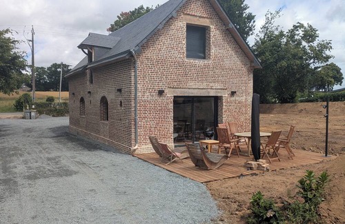 Sainneville House | LE NID D' HIRONDELLES, SELF-CATERING COTTAGE