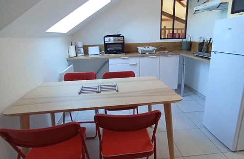 Noyant-Villages Apartment | Family Cottage in the Countryside