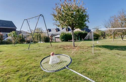 Noyant-Villages Apartment | Family Cottage in the Countryside