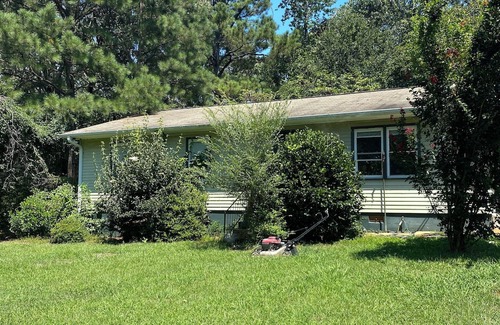 Athens Other | Charming 1-bedroom farmhouse 7 miles from downtown Athens