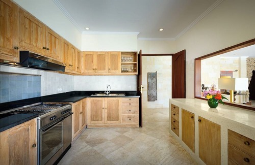 Suraberata Villa | Four Bedroom Villa with Pool & Tropical Garden near Balian