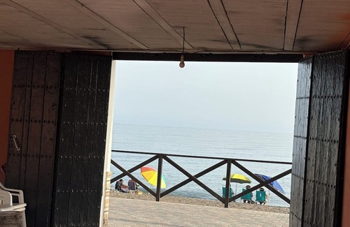 Albunol House | Beachfront with barbecue. Ideal for families