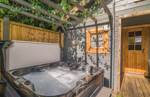 New Forest District Cottage | 1 bedroom accommodation in Ringwood, New Forest