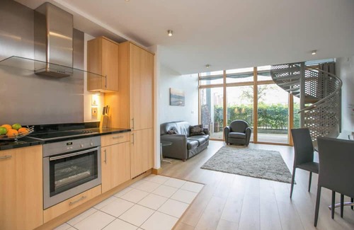 North Wall Apartment | In The Heart of IFSC Dublin 1 Bedroom Apartment