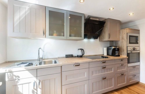 Gellinghausen Apartment | Apartment 'Bödefeld' with Shared Terrace, Private Garden and Wi-Fi