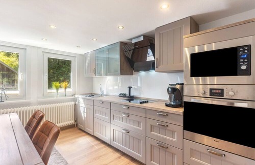 Gellinghausen Apartment | Apartment 'Bödefeld' with Shared Terrace, Private Garden and Wi-Fi