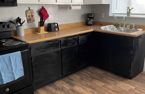 Mountain Home Apartment | Comfy Abode, pet friendly 3 bedroom apartment in Mountain Home with WiFi and AC.