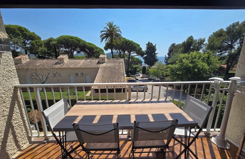Les Lecques Apartment | CHARMING AIR-CONDITIONED STUDIO WITH SEA VIEW