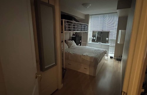 King West Village Apartment | Cozy 1-Bedroom Apartment with Unique View - Available for School Holidays Only