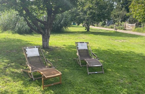 Oberuckersee Apartment | Apartment 'Am Gallowayhof' with private terrace, private garden and Wi-Fi