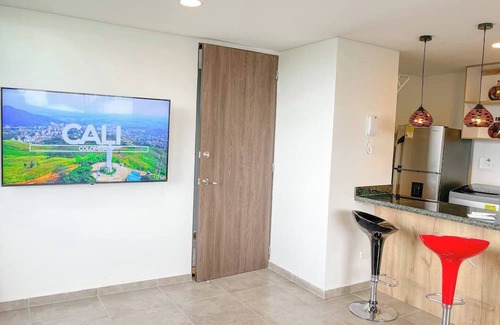 Cali Apartment | LIV-602 Gorgeous cozy apt 2 balconies great views