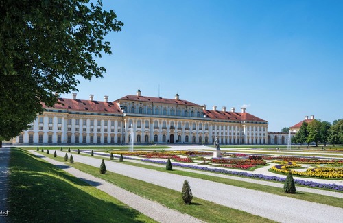 Munchen District Apartment | Studio 2 - Apartments at the castle