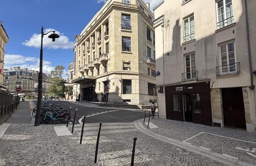 Saint-Victor Apartment | Studio Saint Victor