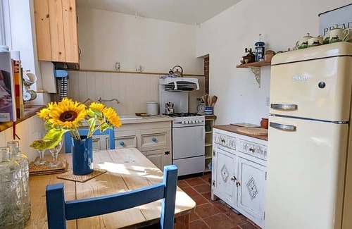 Motcombe Cottage | Country cottage.nPerfect quiet retreat, away from the hustle and bustle of life.