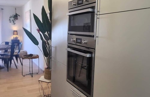 La Seyne-sur-Mer Apartment | Elegant renovated apartment - terrace, sea view and nearby beaches