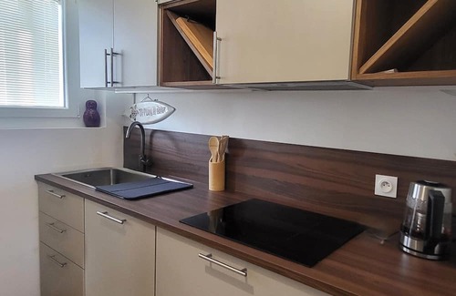 La Seyne-sur-Mer Apartment | Elegant renovated apartment - terrace, sea view and nearby beaches