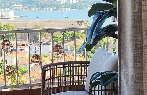 La Seyne-sur-Mer Apartment | Elegant renovated apartment - terrace, sea view and nearby beaches