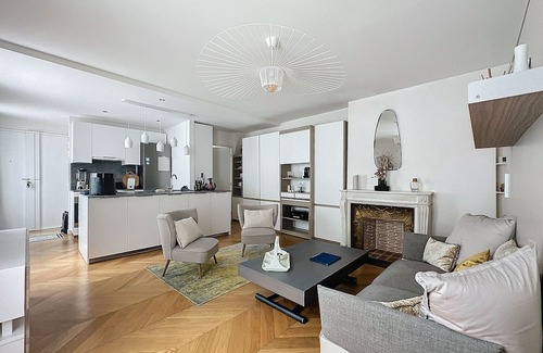 Montparnasse Apartment | LUXEMBOURG GARDEN