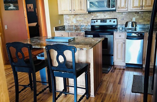 Mount Nebo House | Spacious 5-bedroom house in lovely Mount Nebo with Hot Tub with lake views