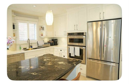 Vaughan House | Luxury Homestay in Vaughan city. Family sized Single house with 5 bedrooms.