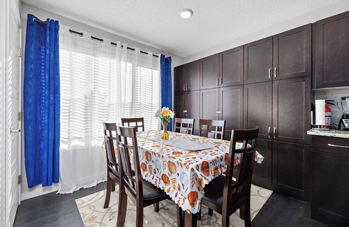 Southeast Edmonton House | Laurel Modern Haven