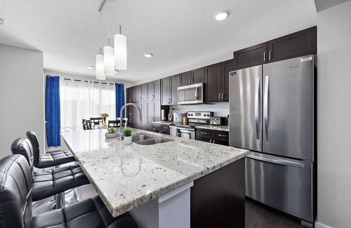Southeast Edmonton House | Laurel Modern Haven
