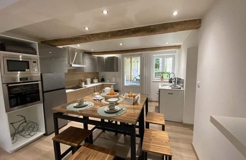 Haulme House | CASA MATTMILA - HAULME