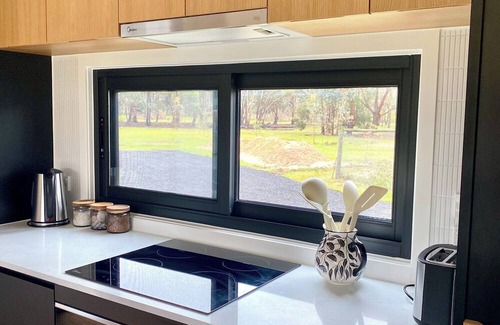 Halls Gap House | Grampians View Retreat - where style meets nature