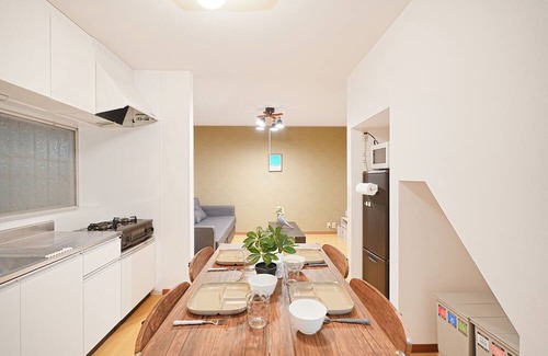 Akasaka Villa | Experience life in a private old private house in the heart of Tokyo｜3 bedrooms, 5 beds｜Excellent access to Akasaka, Roppongi, Ginza, Aoyama, Harajuku, Imperial Palace｜with private workspace